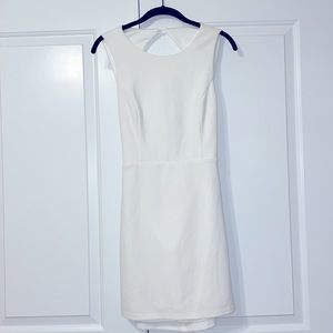 White tie bow back dress! -Medium